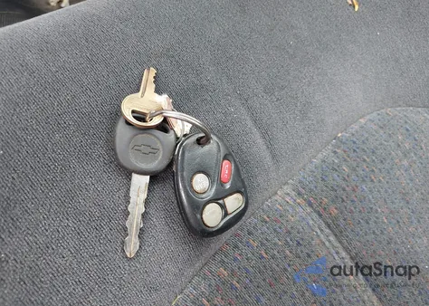 2001 Chevrolet Blazer Lt из США, поврежденный, VIN 1GNDT13W412227056